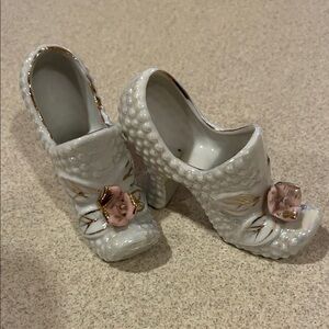 Vintage. Japan. Elegant White and Pink Decorative glass Shoes